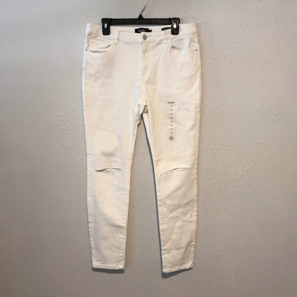 NWOT Nanette LePore HW Distressed Gramercy Skinny - Picture 4 of 11